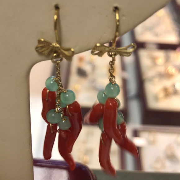 Loffredo 18k gold coral jade hot peppers earrings - Picture 8 of 8